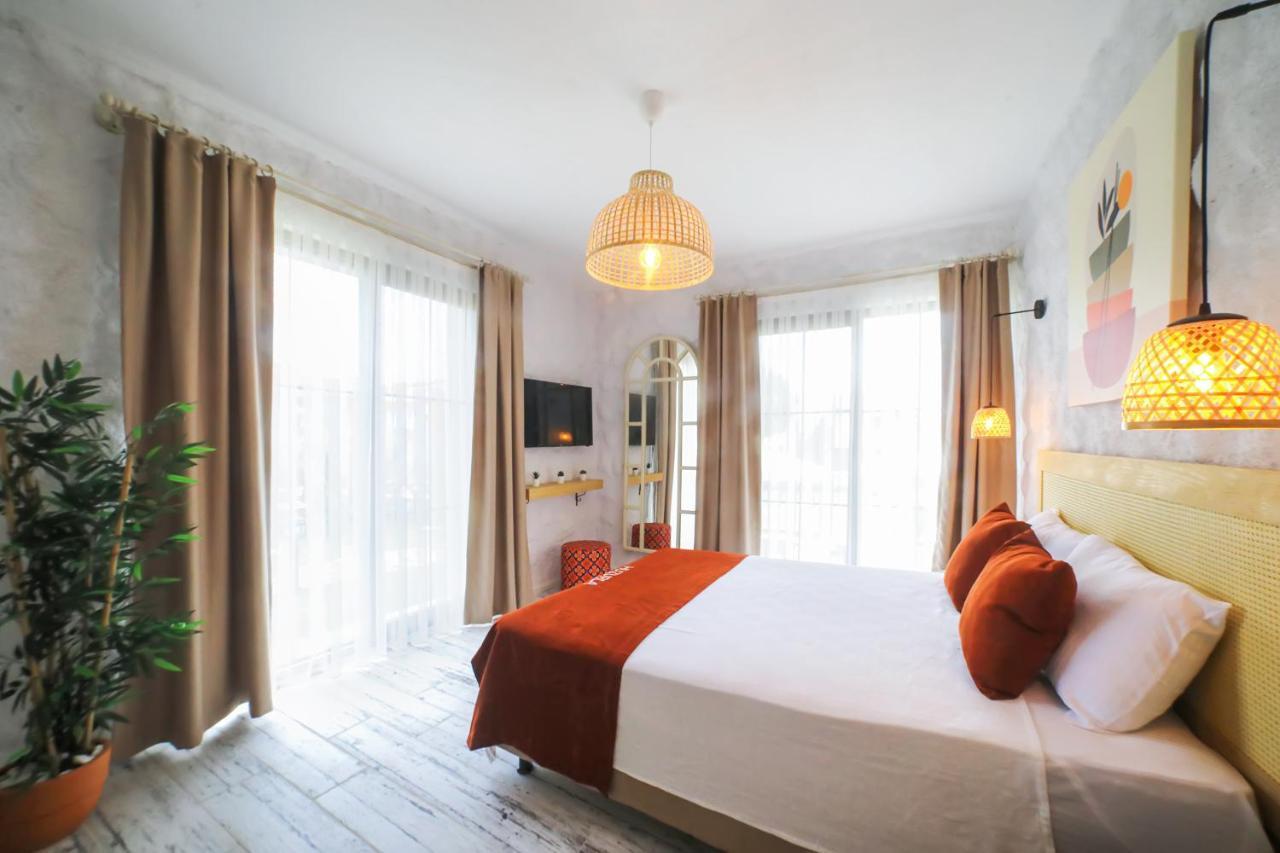 Huzurla Otel Измир Екстериор снимка